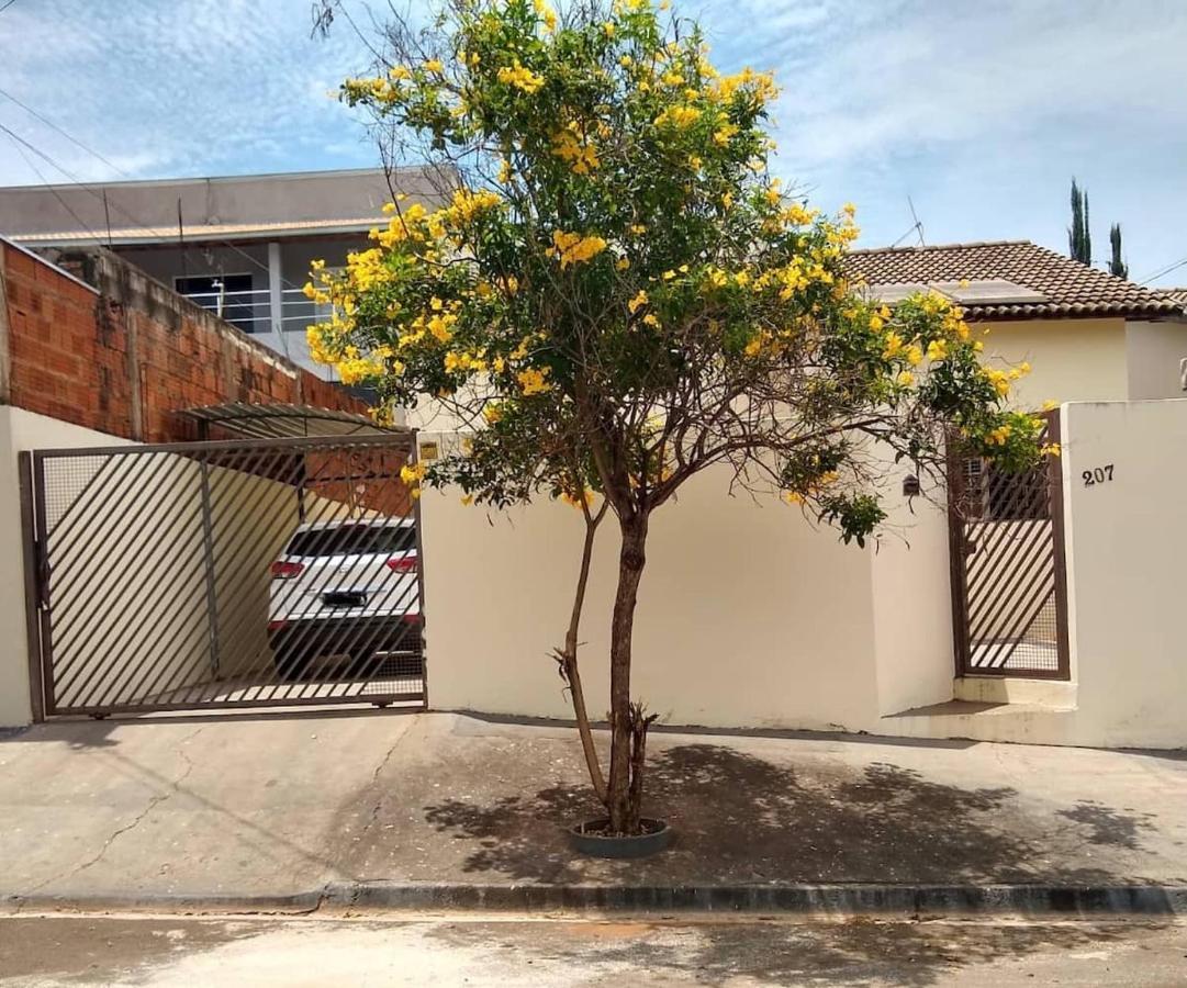 Olímpia Bela Casa Com Churrasqueira E Estacionamento 빌라 외부 사진